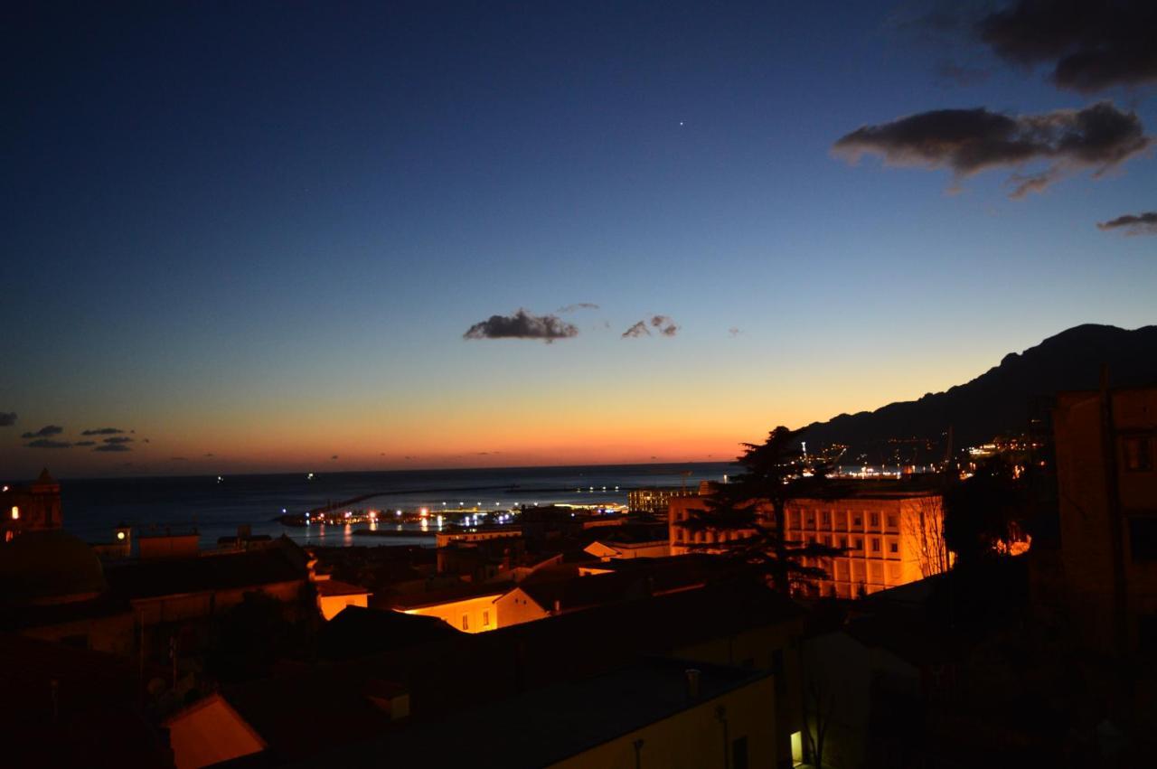 Apartmán Antica Dimora In Centro Salerno Exteriér fotografie